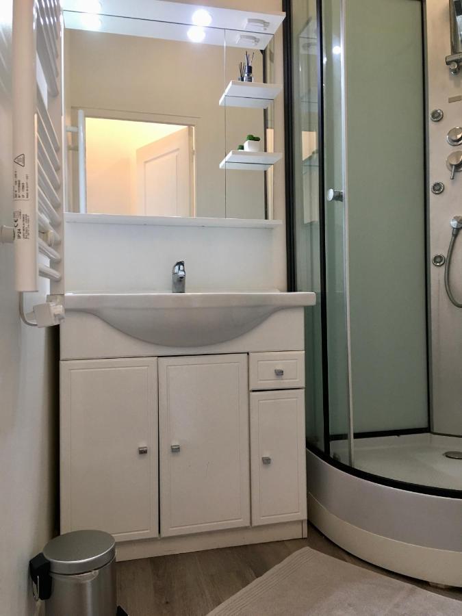 Le Jungle Studio Apartment Rouen Bagian luar foto